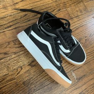 Black Vans (Women Sz 6.5, Mens Sz 5)